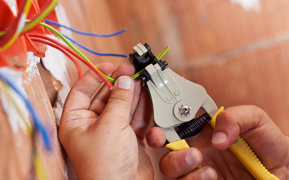 je recherche un électricien Saint-Pathus